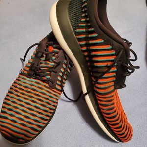 Nike Roshe Two Flyknit Black Bright Crimson - 844833-003